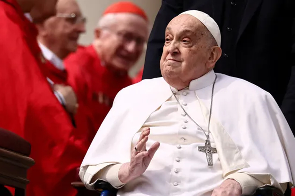 Scammers Use Pope Francis Death for Exploitation